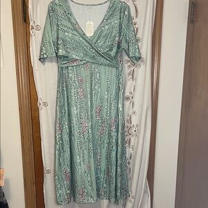 Faux Wrap Size XL Green Short Sleeve Dress